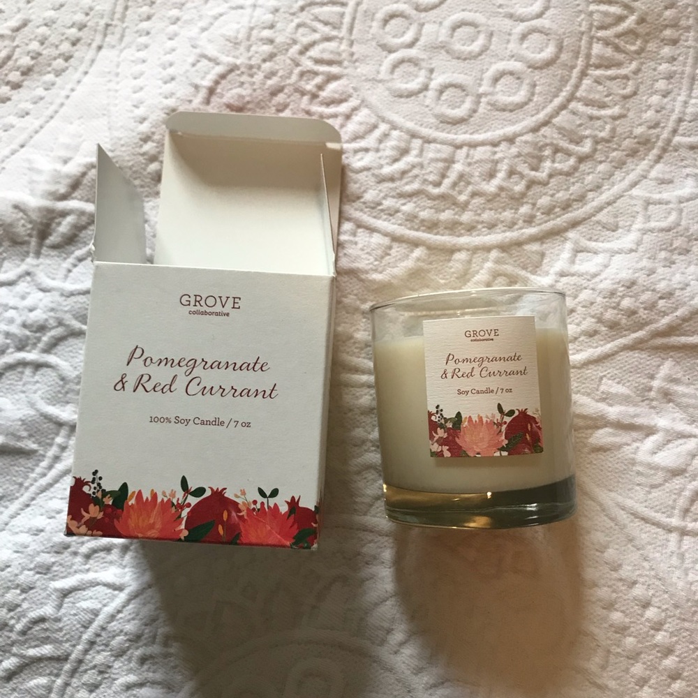 New in box pomegranate red currant soy candle